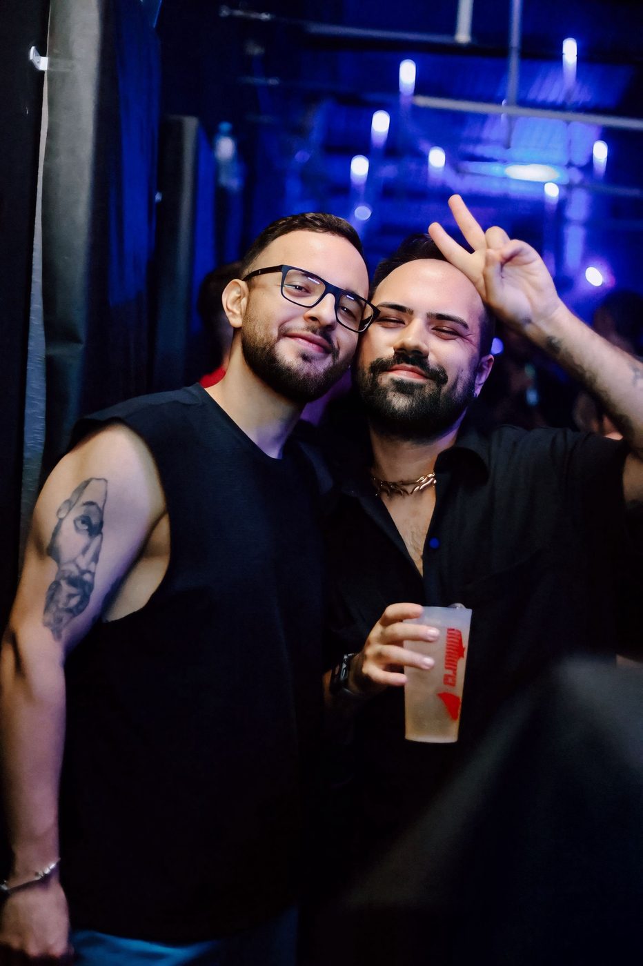 Dupla na pista durante a festa